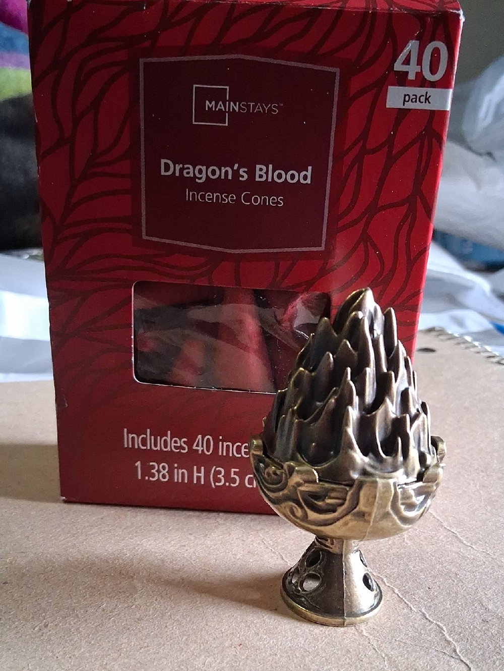 YOU GET 40 DRAGONS BLOOD & 60 MIXED CONES PLUS BURNER.NWT